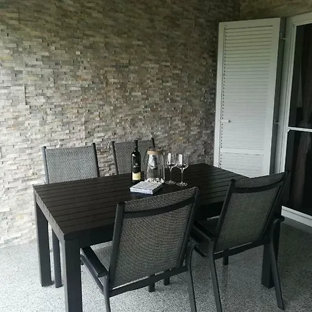 Sun & Sea Apartment *